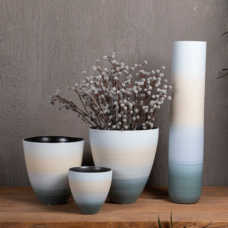 3b3e6d97673d7bd73957ef4a5e1cc8a6.jpg.jpg Hoch Ceramic Vase - Image 2