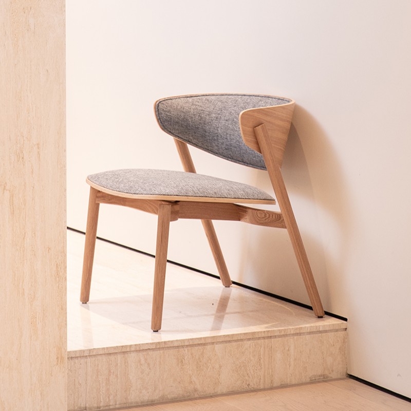 6-1-1.jpg Naru Kumo Dining Chair – Ultimate Balance of Beauty & Poise - Image 5