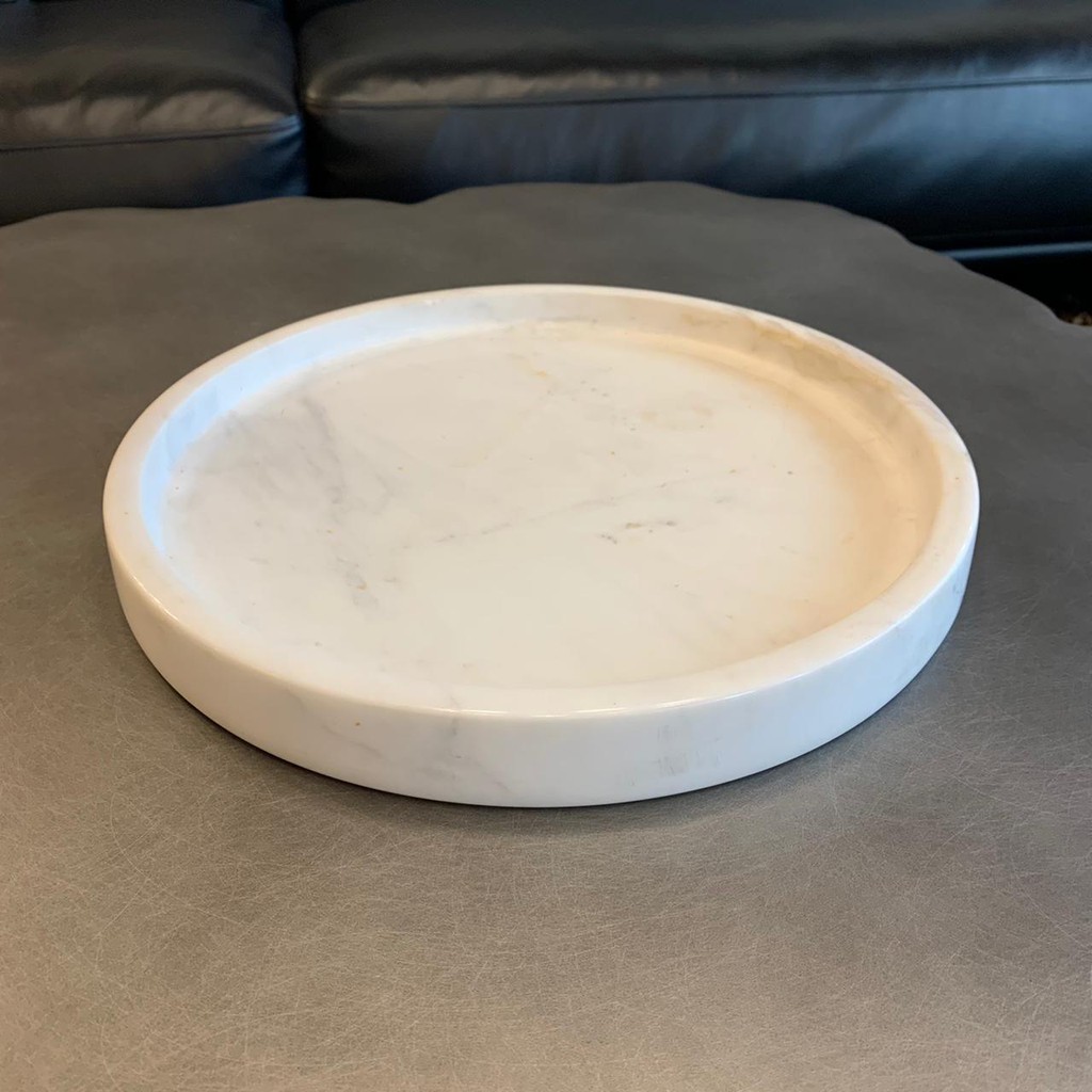 662bbc47bbf0eff29a2e213ca8e31bf4.jpg.jpg Urbanloft Home Enyo Round Marble Tray Decoration - White - Image 1