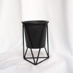 Hyssop Pot Hitam – Pot Berkelanjutan untuk Inspirasi Hidup