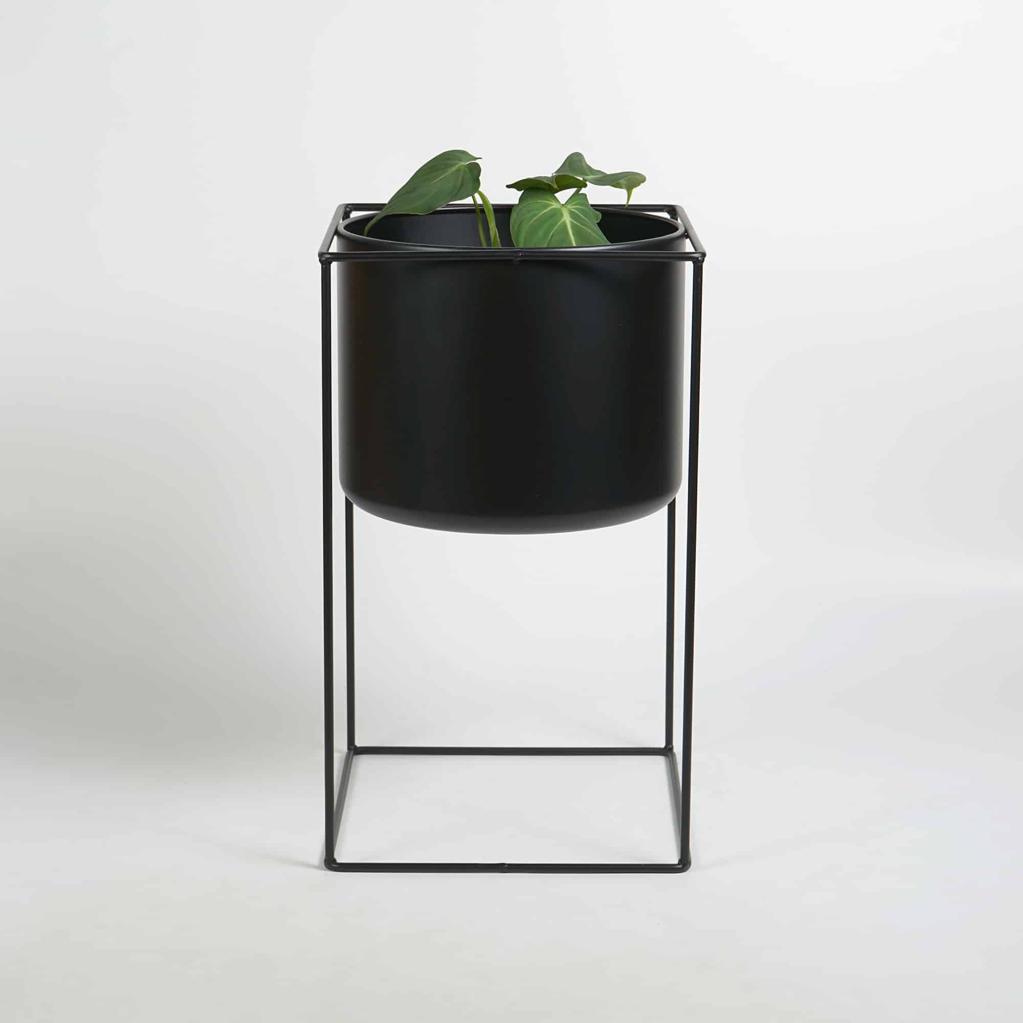 ADELIAIDE-A-LARGE-3-METAL-DECORATION-C30067B1-1.jpg Adelaide A - Black L - Image 1