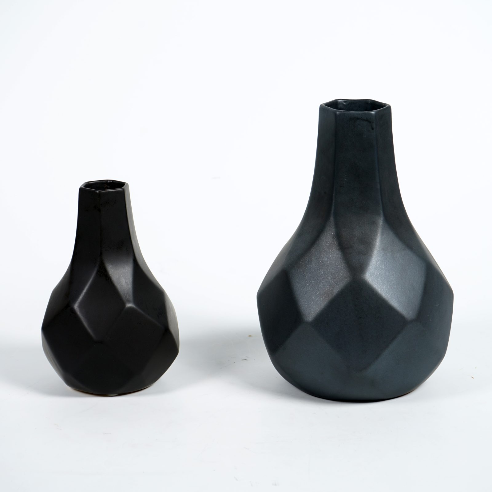COSME-WINKEL-2-SET-MULTIPLE-SKU-scaled-1.jpg Cosme & Winkel Set Ceramic Vase Decoration - Image 4