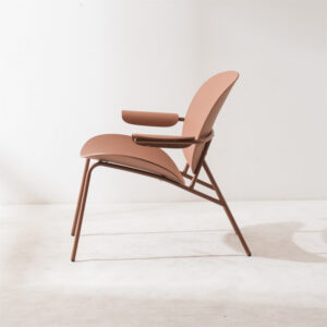 Arctic Lounge Chair – Perabotan Premium untuk Kenyamanan