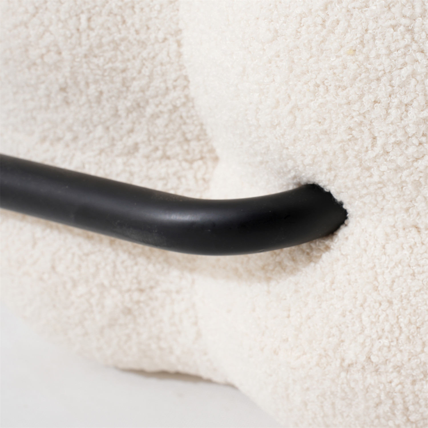 DSC00453.jpg Boube Cloud Lounge Chair – Luxurious Modern Style Redefined - Image 5