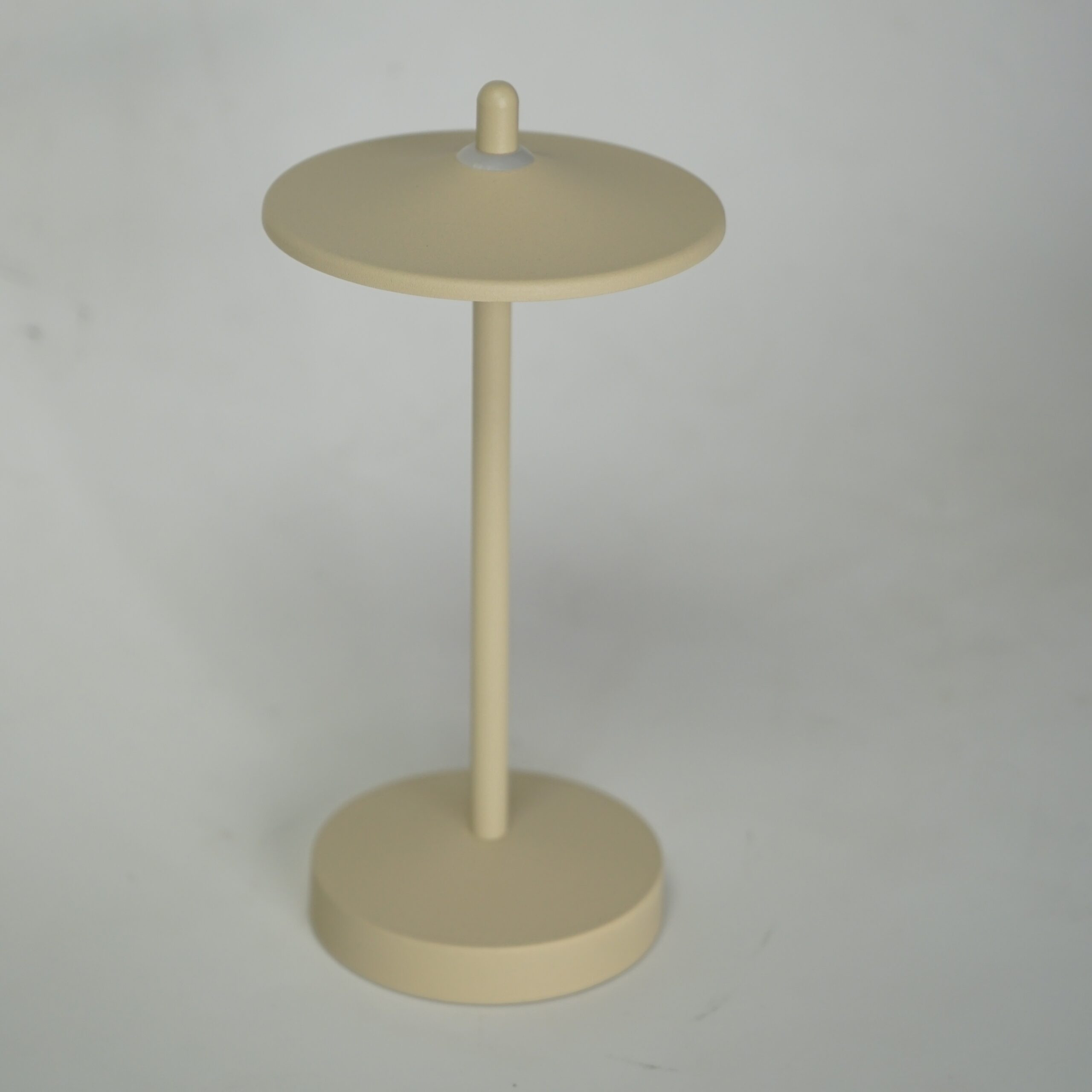 DSC05437-1-scaled-1.jpg Lynka Table Lamp Cream – Minimalist Warm Glow for Interiors - Image 2