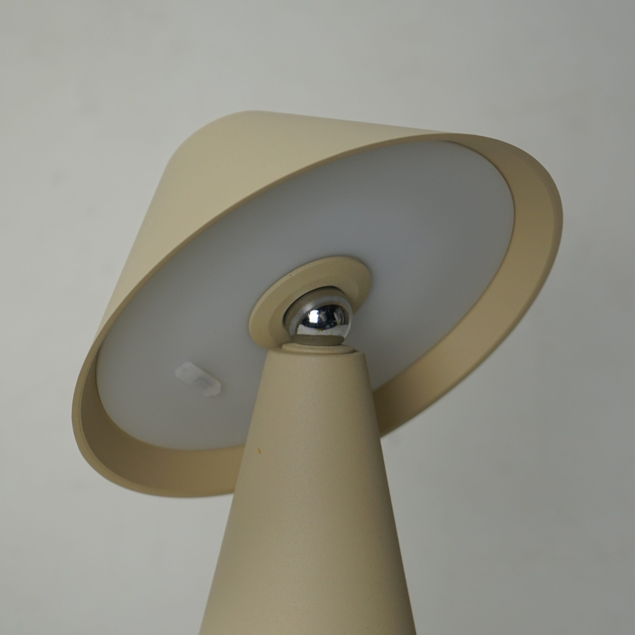 DSC05460-1-scaled-1.jpg Zentra Table Lamp – The Ultimate Portable Lighting Solution - Image 3