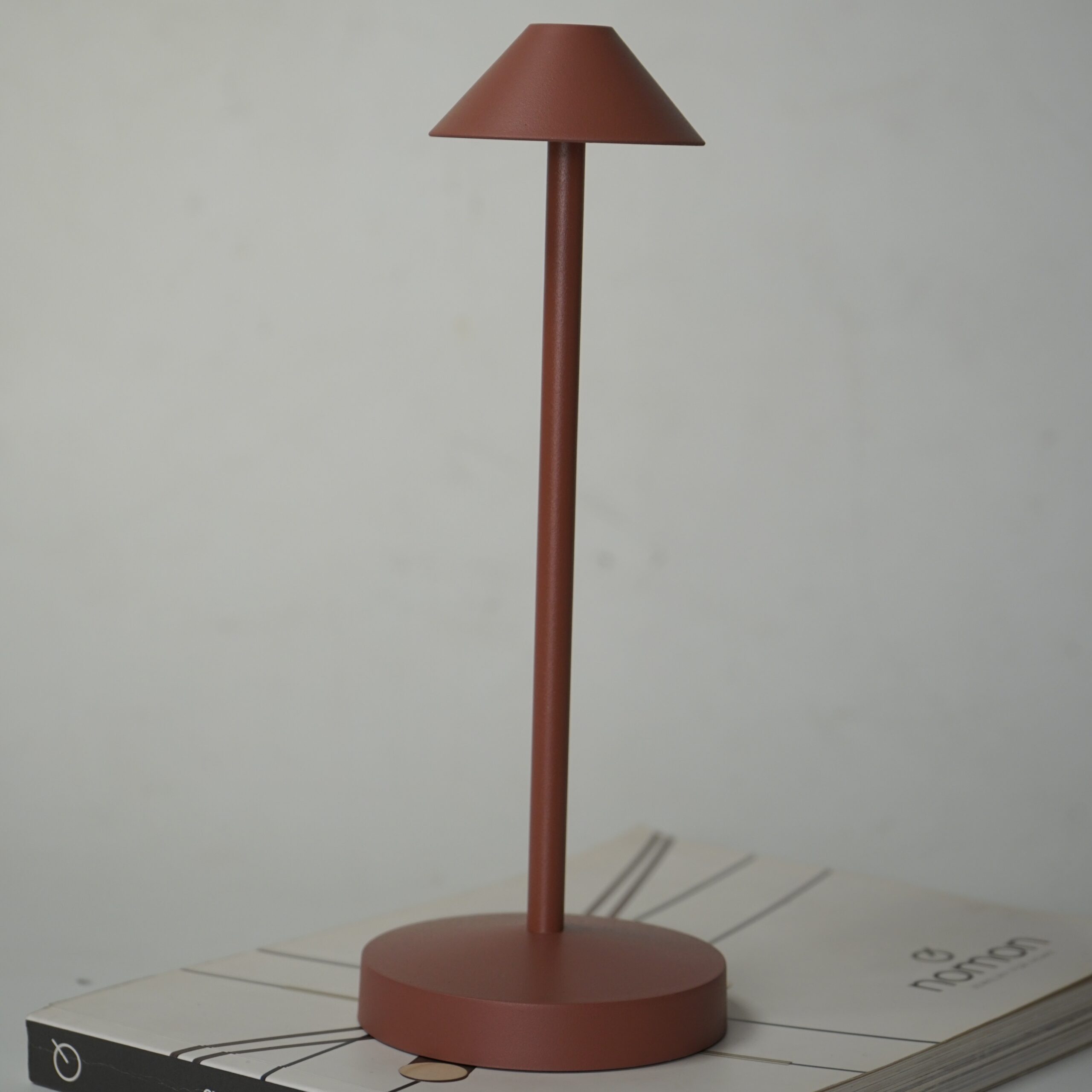 DSC05471-scaled-1.jpg Fletta Table Lamp Corten – Elite Sustainable Lamp for Homes - Image 3
