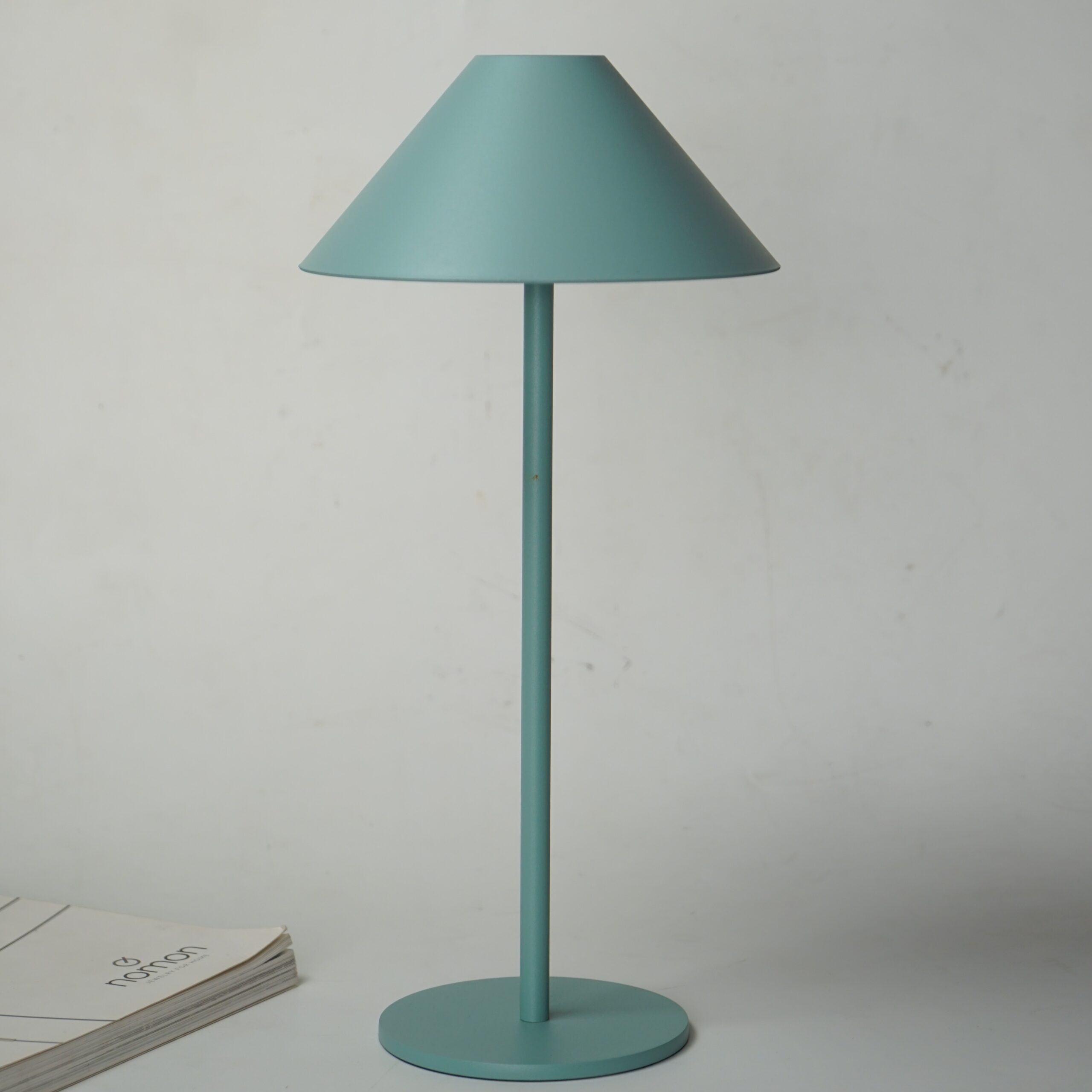 DSC05472-1-scaled-1.jpg Pixa Table Lamp Green – Reliable Smart Lighting Solution - Image 3