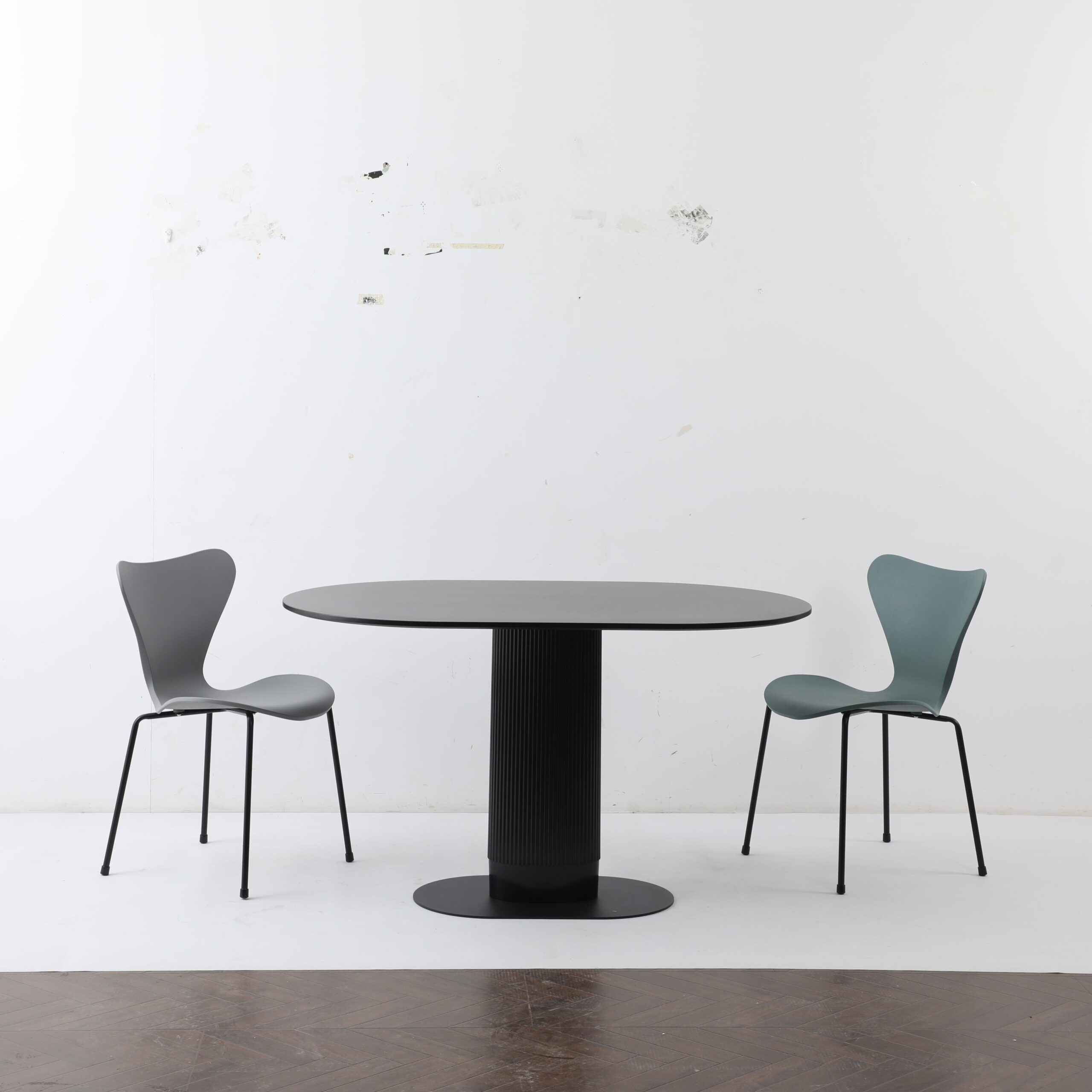 E64A0940-scaled-1.jpg Valtan 1.2 Dining Table – Perfect Choice for Sophistication - Image 5