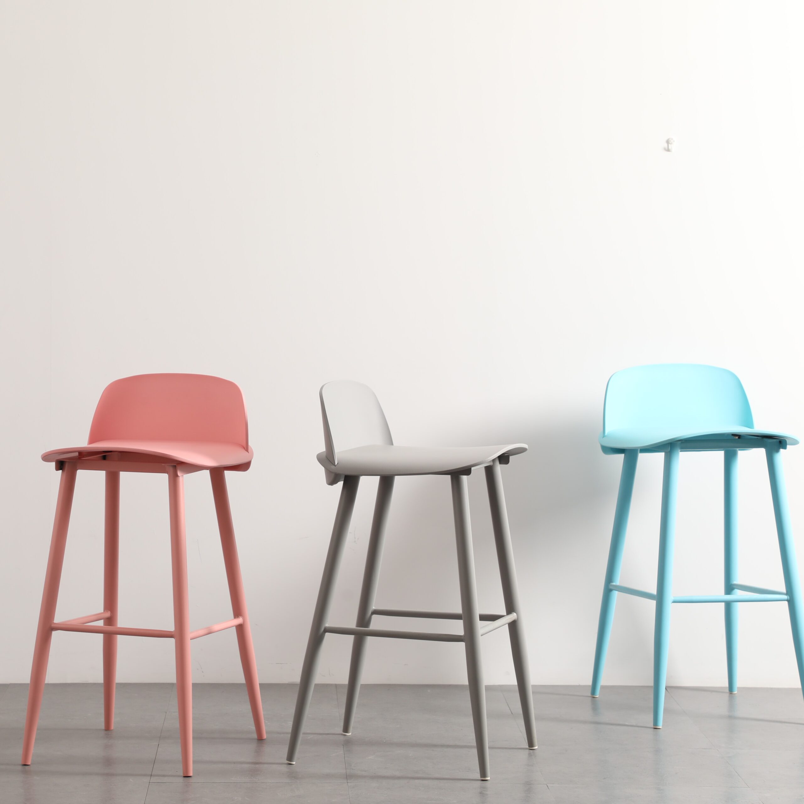 E64A1038-scaled-1.jpg Clyra Pop H.90 cm Bar Stool – Luxury Seating Design for Home - Image 4