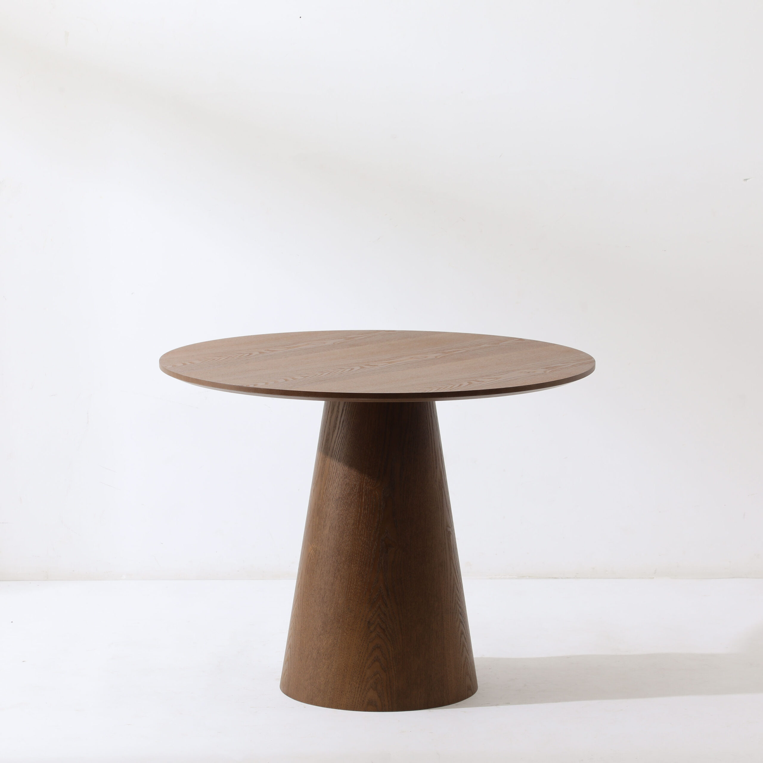 E64A1098-scaled-1.jpg Avyra D.64cm Dining Table – Ultimate Choice for Modern Homes - Image 4