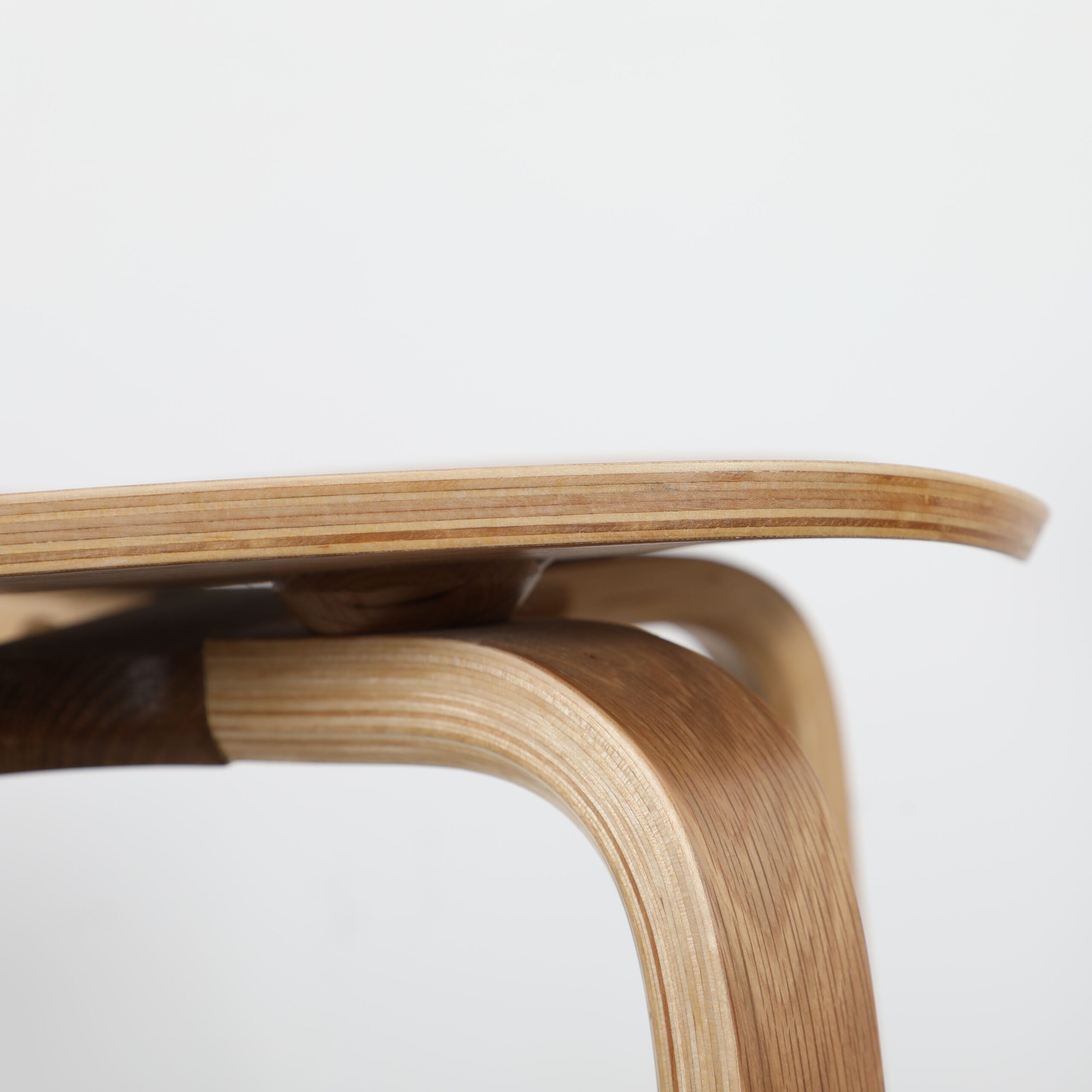 E64A2925-scaled-1.jpg Elura Bar Stool – Luxury Modern Seating for Stylish Comfort - Image 6