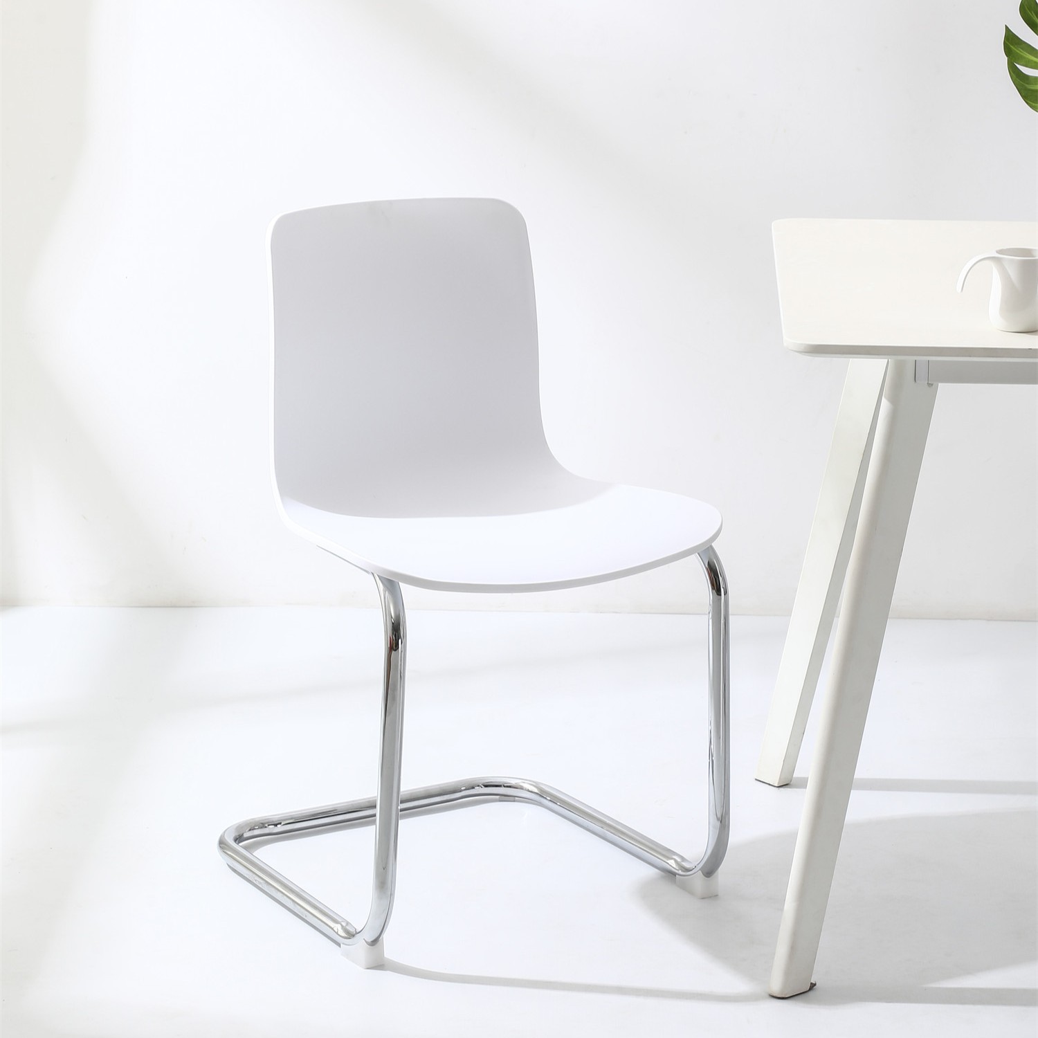 E64A6905.jpg Lyzan Float Dining Chair – Stylish Dining Made Comfortable - Image 7