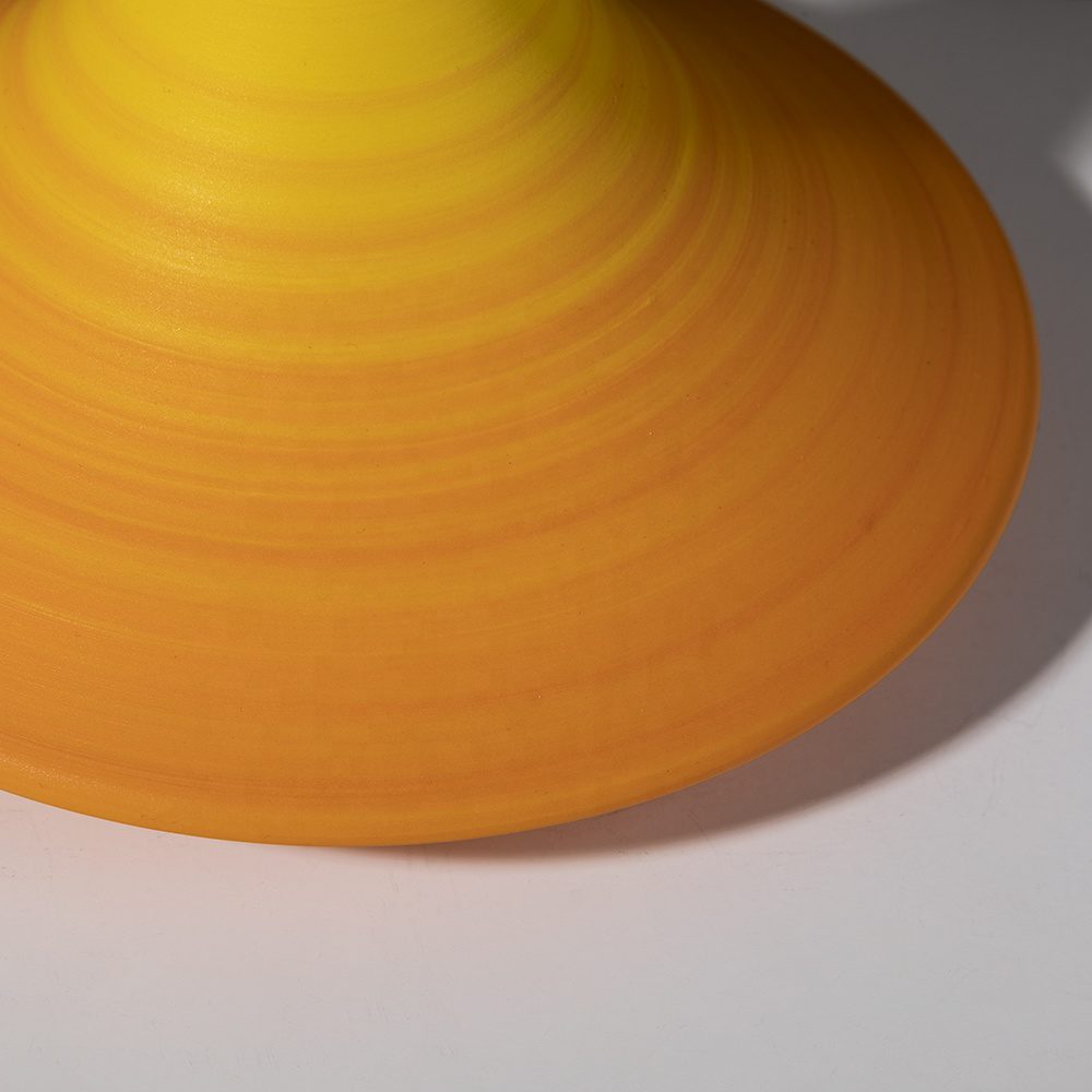 H43515d9788c14a408bba62ef9edd840ec.jpg Chara B Vase – Luxury Ceramic Design for Modern Home Decor - Image 5