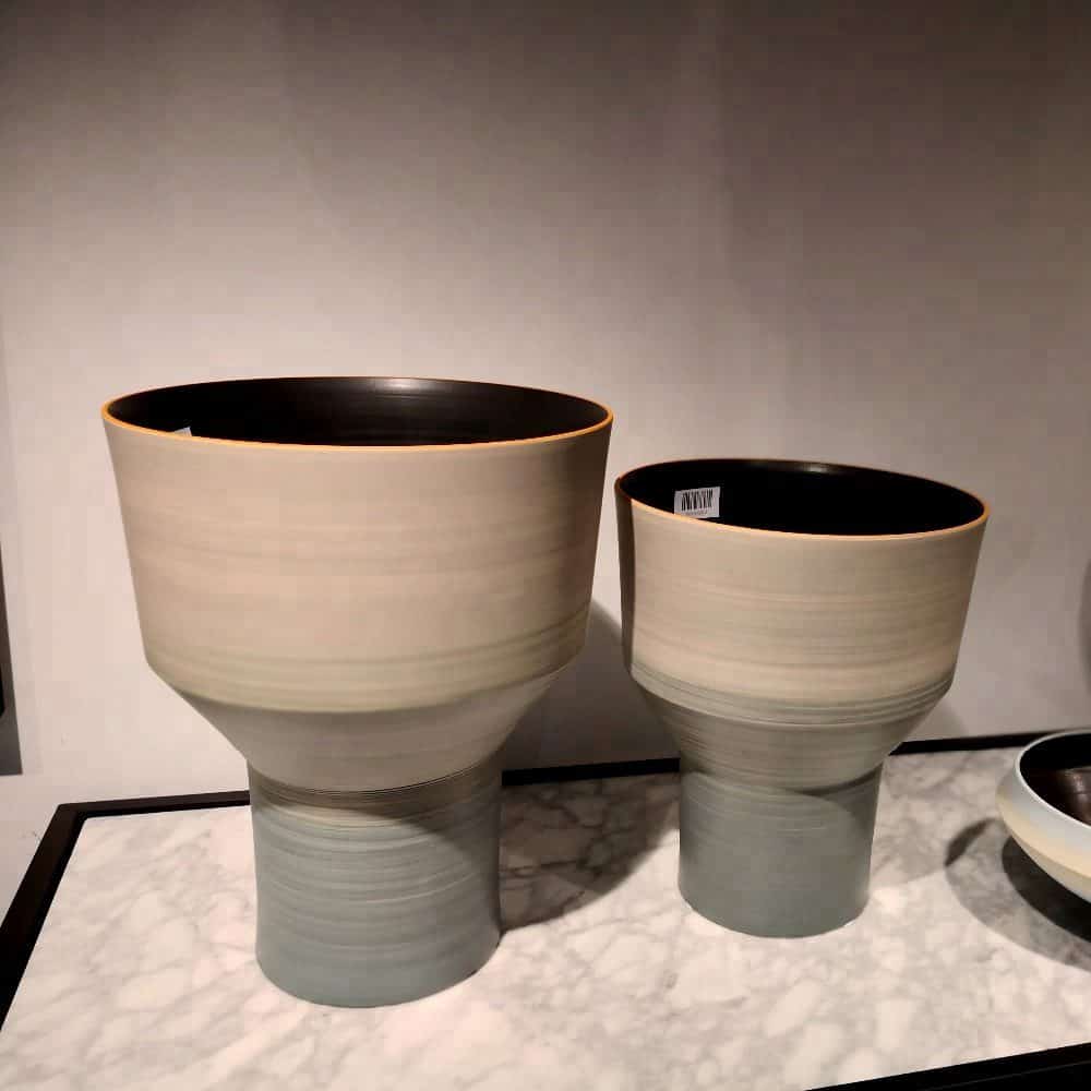 HTB1_6KsGeGSBuNjSspbq6AiipXa9.jpg Vas Bunga Urbanloft Home Annete Blue Vase Ceramic - Image 2