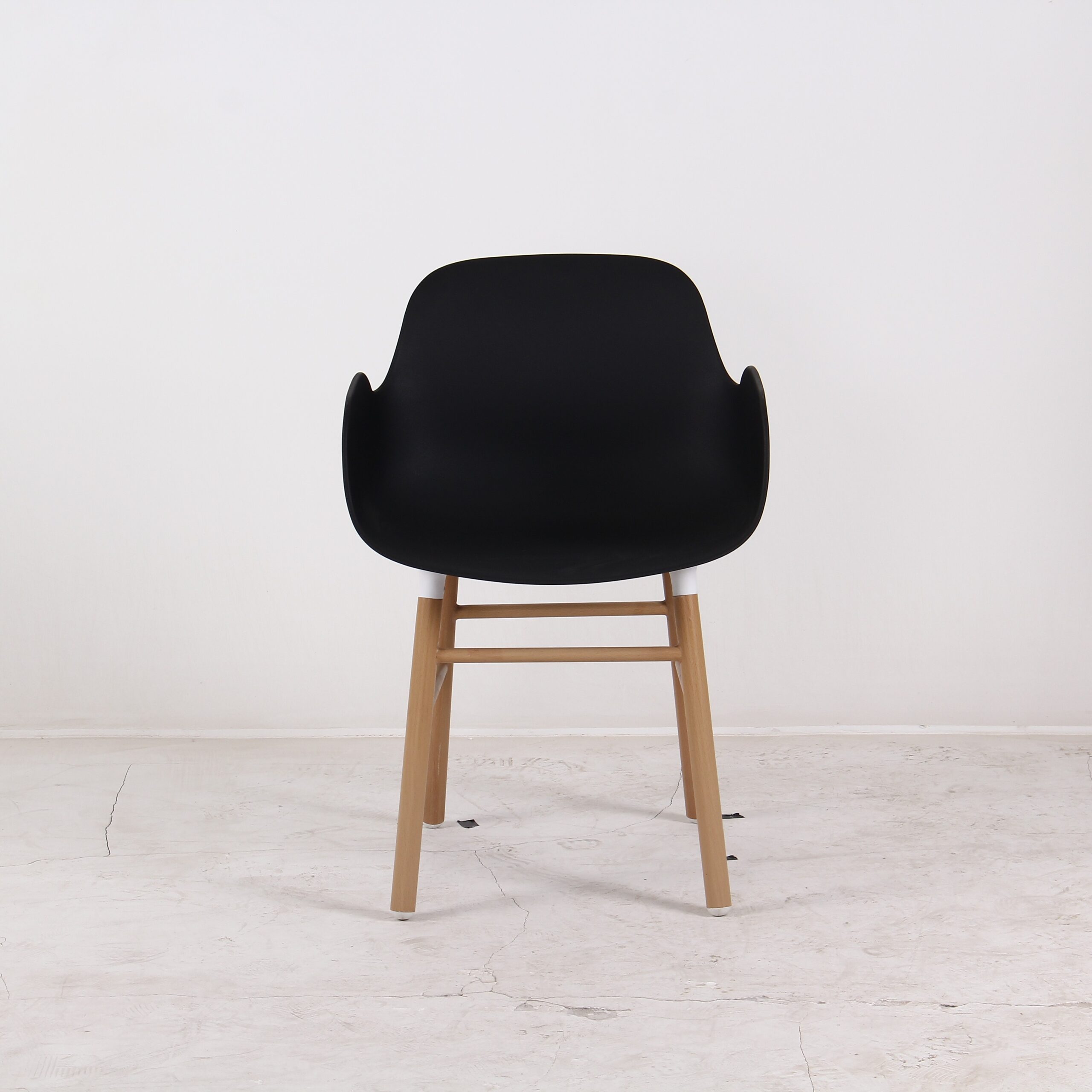 IMG_0274-scaled-1.jpg Nima Armrest Dining Chair – Ergonomic Luxury for Dining Room - Image 3