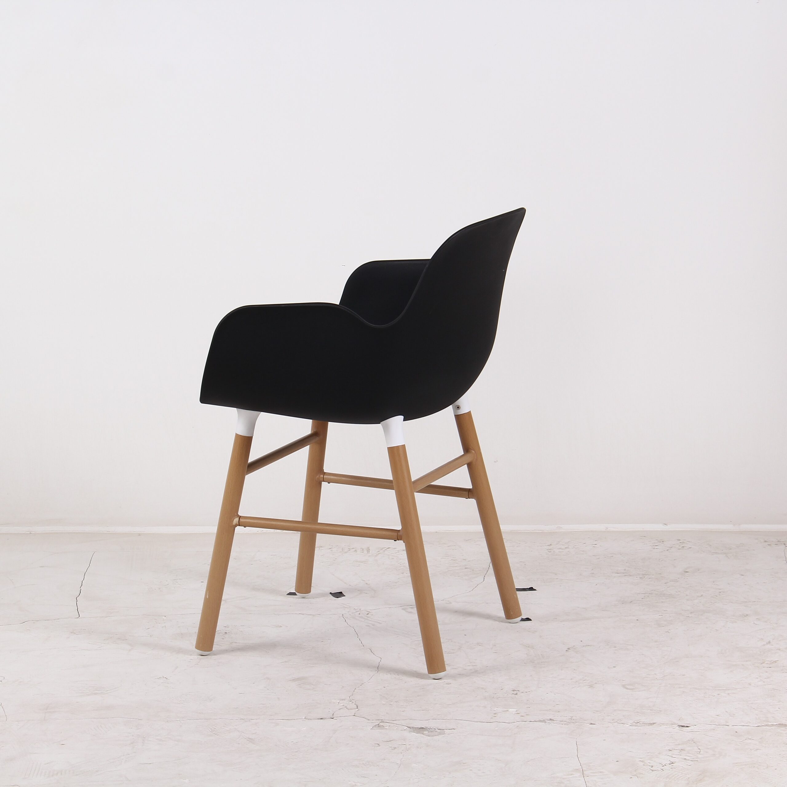 IMG_0277-scaled-1.jpg Nima Armrest Dining Chair – Ergonomic Luxury for Dining Room - Image 5