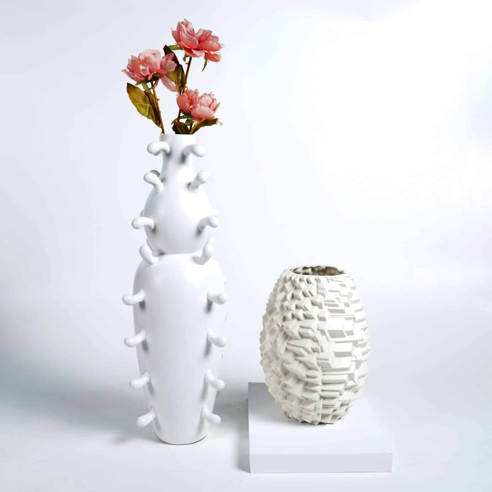 KOPF-_-KOMISCH-CERAMIC-VASE-MULTIPLE-SET-scaled-1.jpg Komisch & Kopf Ceramic Vas Decoration - Image 1