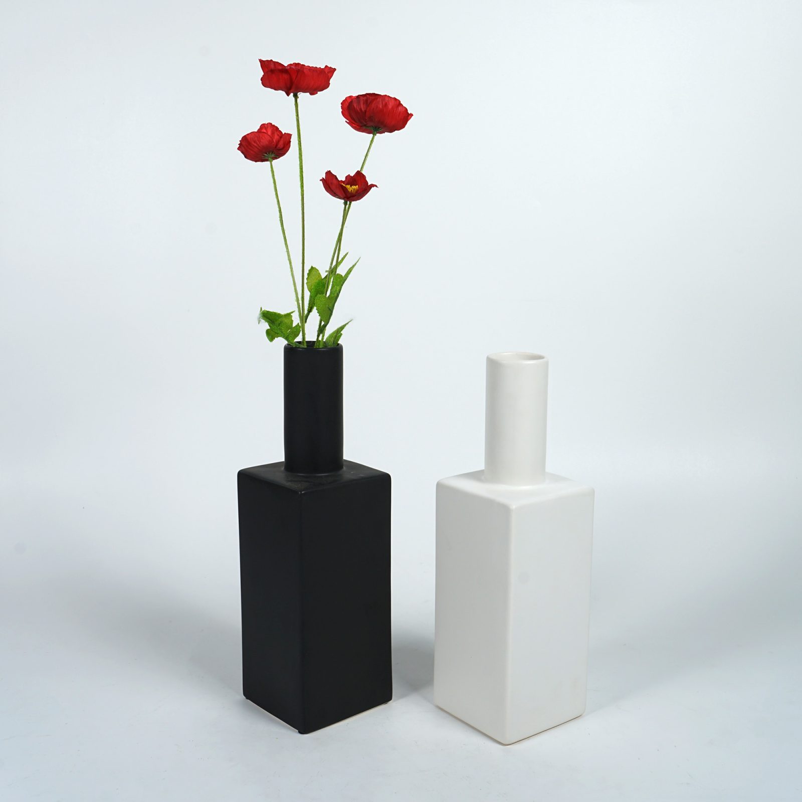 MITTE-BLACK-WHITE-2-CERAMIC-VASE-MULTIPLE-SKU-Copy-scaled-1.jpg Mitte Set Ceramic Vase - Image 1