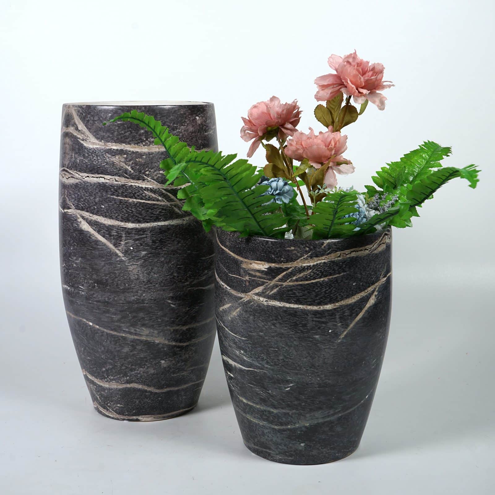 SASCHA-VASE-SET-CERAMIC-VASET-MULTIPLE-SKU-scaled-1.jpg Sacha Vase Black – Timeless Elegant and Lasting Luxury Decor - Image 1