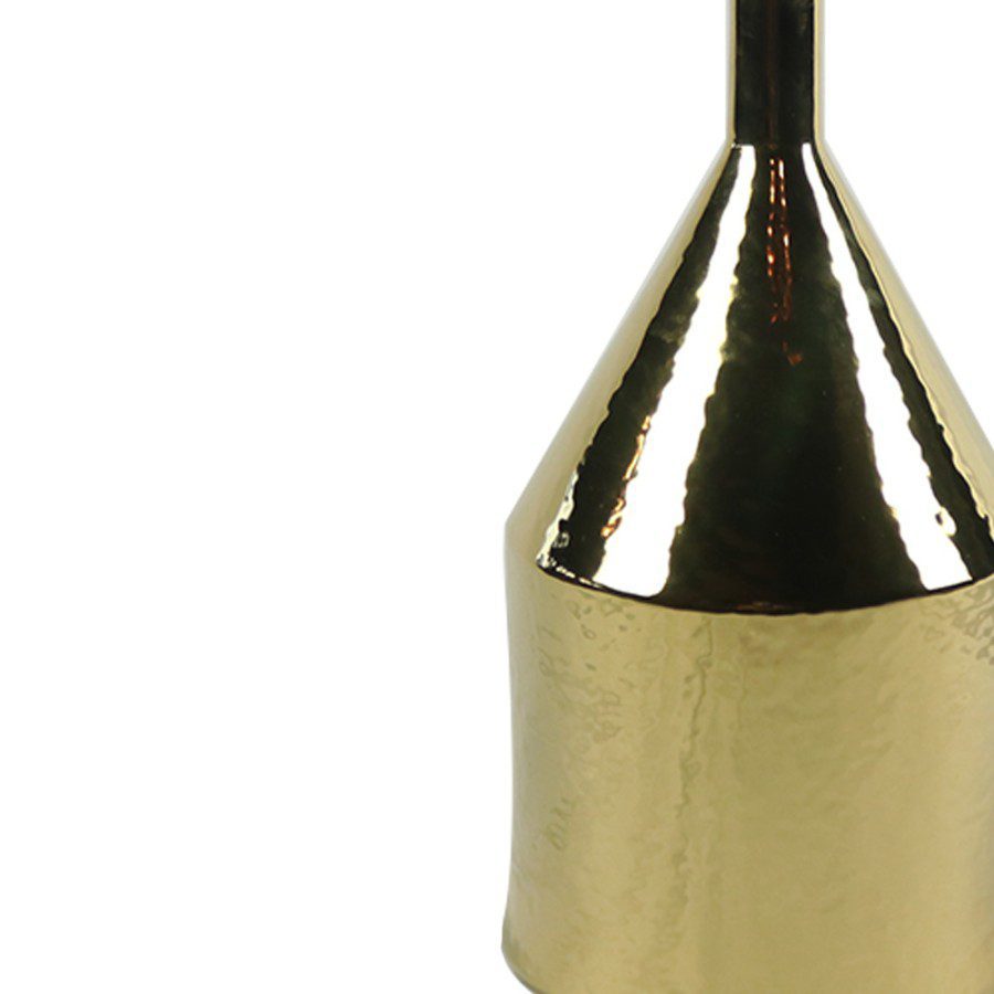 Trichter-toped-2.jpg Trichter Vase – An Icon of Eternal Luxury for Every Space - Image 6