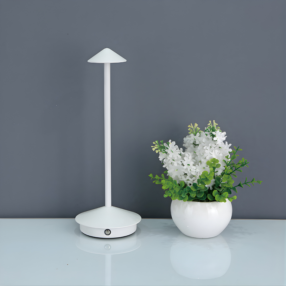 Fletta Table Lamp White - Elegant Light for Modern Comfort