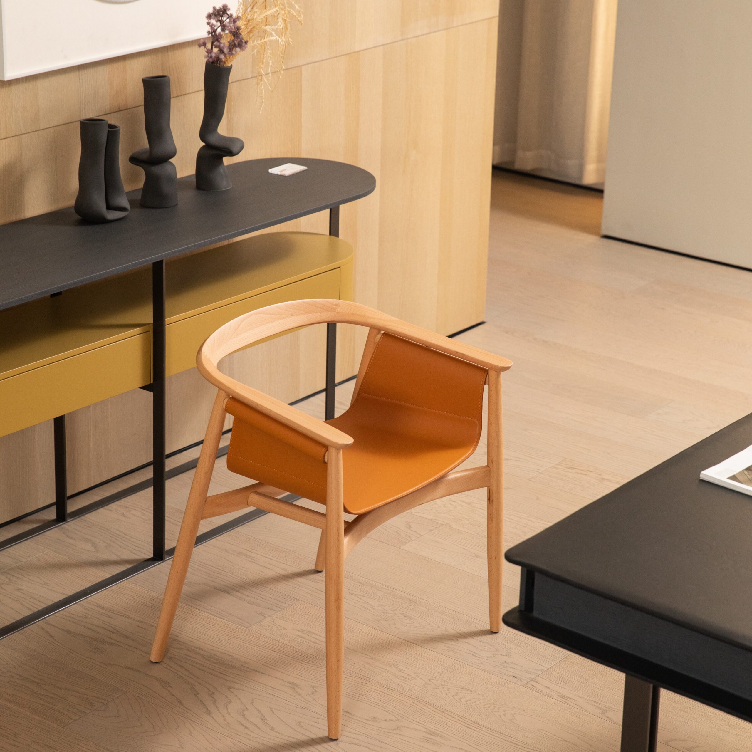 WD-1928V-2-scaled-1.jpg Hikari Armrest Dining Chair – A Timeless Fusion of Luxury - Image 2