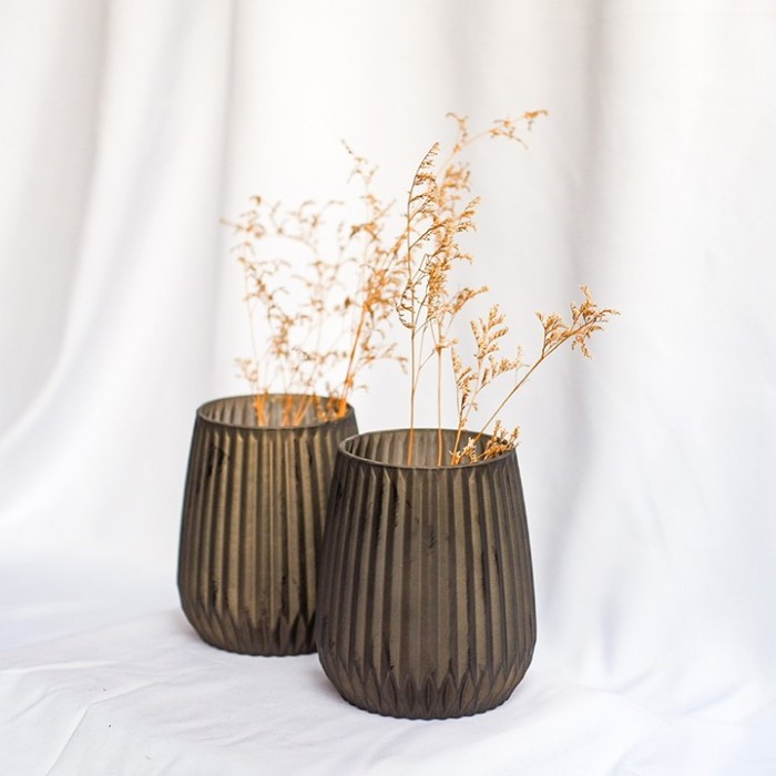 a9969409-5c27-44f6-ac31-60477d00d26f.jpg.jpg Urbanloft Home Gail Glass Vase Decoration - Image 1