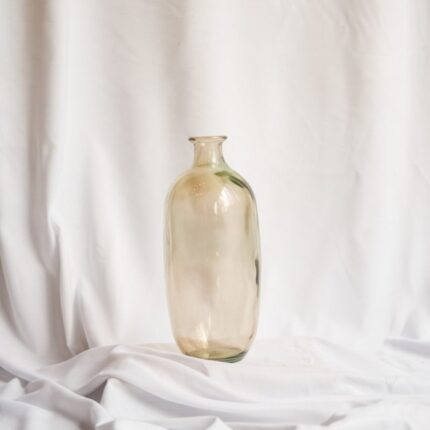 Urbanloft Home Delmar Glass Vase Decoration