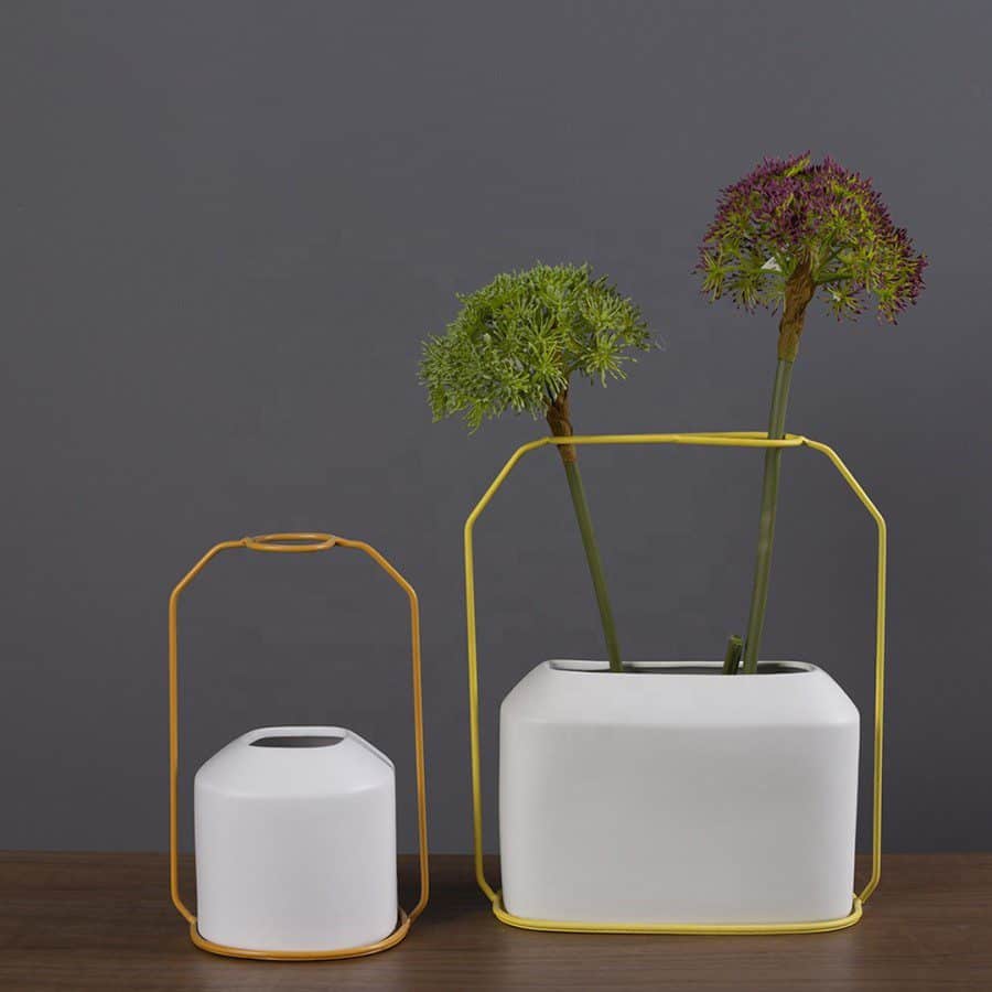 bf8d0b1a-7bbe-4ae4-b2fd-f5f049f7a4bd.jpg Doja Metal Ceramic Vase - Image 5