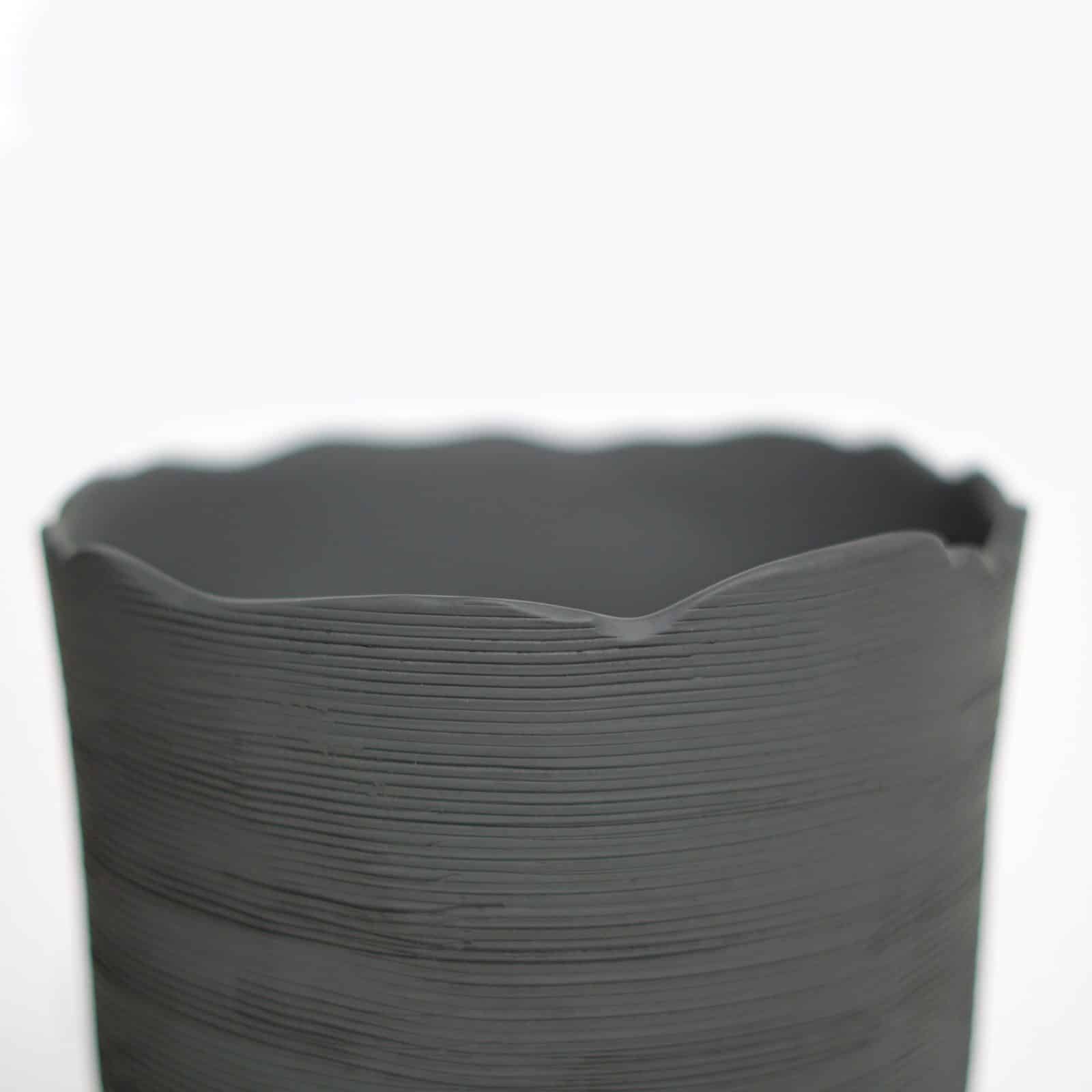 rug-1655432681777-2.jpeg-scaled-scaled-1.jpg Urbanloft Home Kunst Ceramic Vase Decoration - Image 3