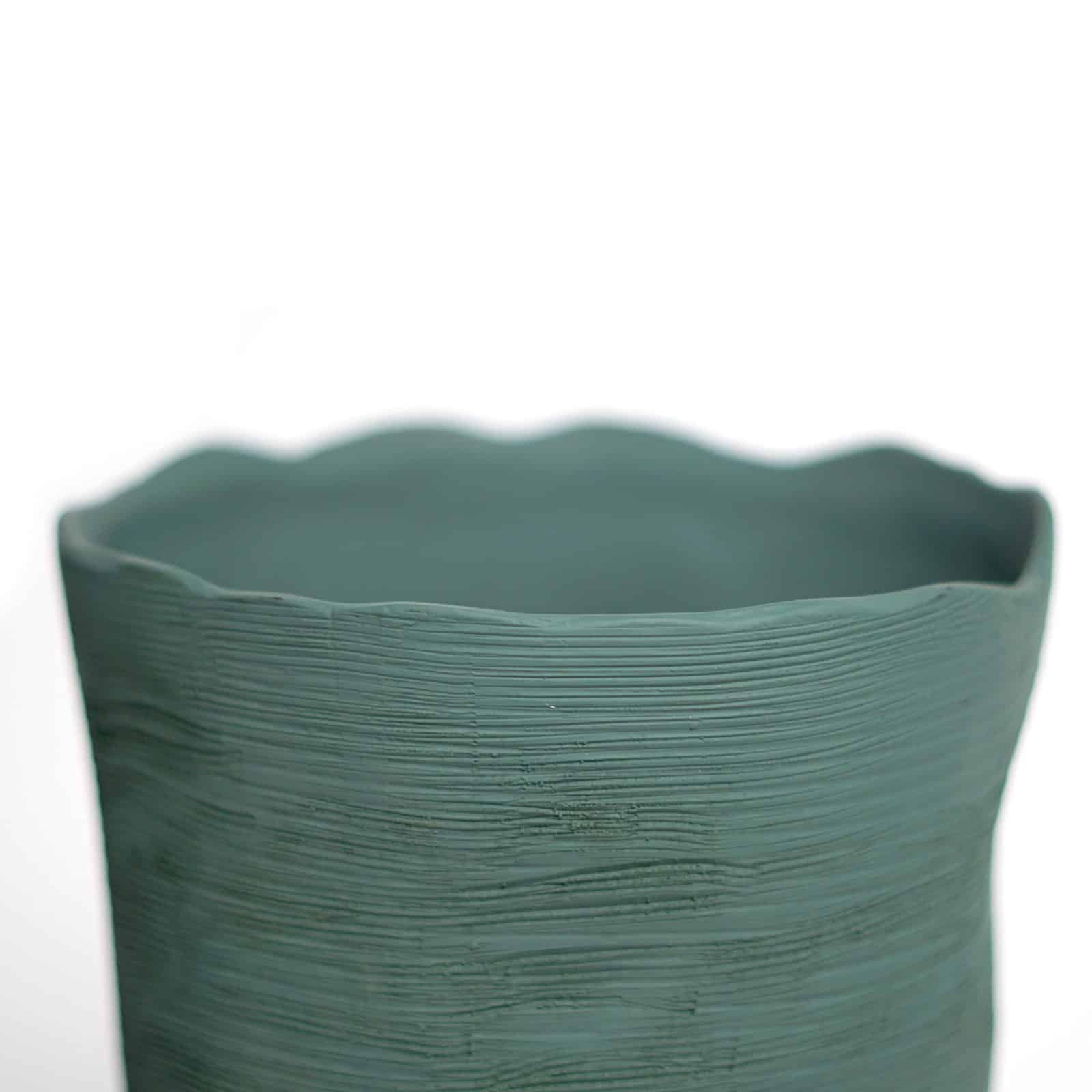 rug-1655432684728-3.jpeg-scaled-scaled-1.jpg Urbanloft Home Kunst Ceramic Vase Decoration - Image 4