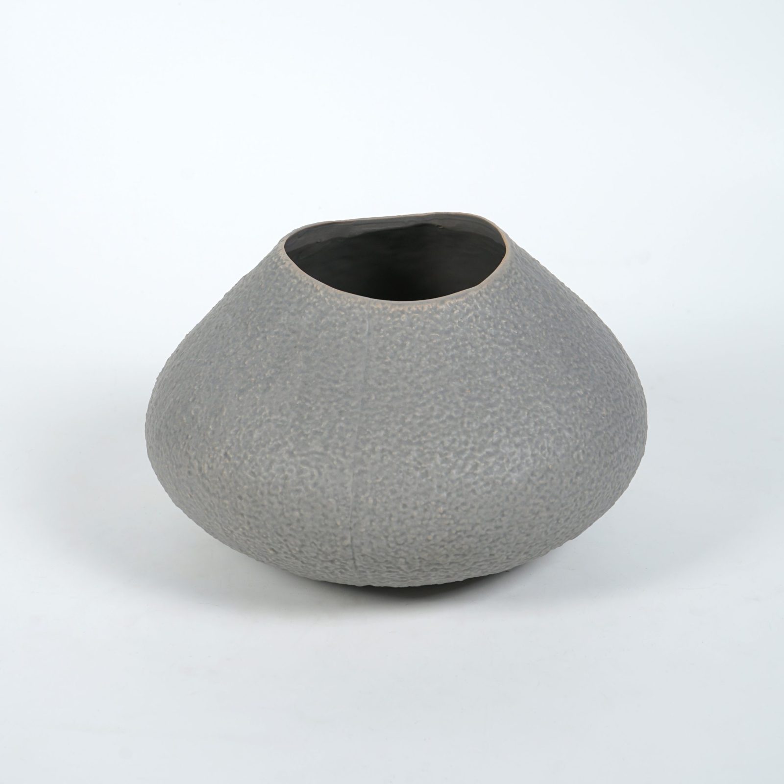 rug-1655800522106-2.jpeg-scaled-scaled-1.jpg Felsen Ceramic Vase Decoration - Image 2