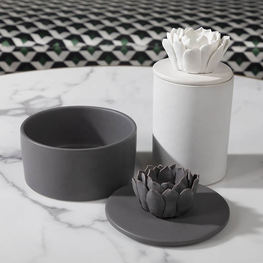 rug-1662437394372-2.jpeg.jpg Urbanloft Home Pine Ceramic Decoration - Charcoal - Image 3