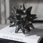 Urbanloft Home Manon Ceramic Decoration - Black L - Image 3