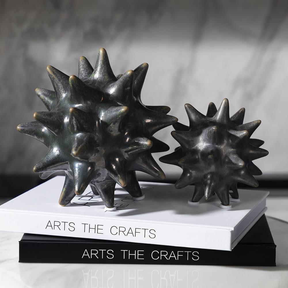 rug-1662445514970-2.jpeg.jpg Urbanloft Home Manon Ceramic Decoration - Black L - Image 2