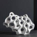 Urbanloft Home Namath Ceramic Decoration - White M - Image 4