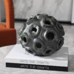 Urbanloft Home Inchinn Ceramic Decoration - L - Image 3