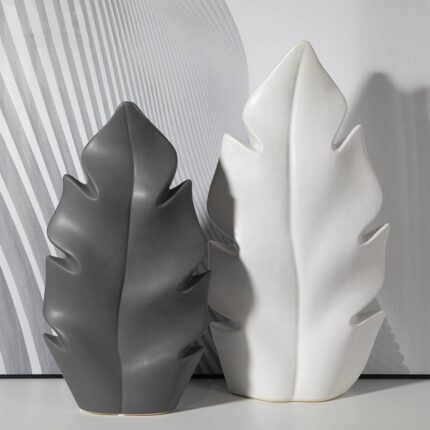 Blad Ceramic Vase Decoration