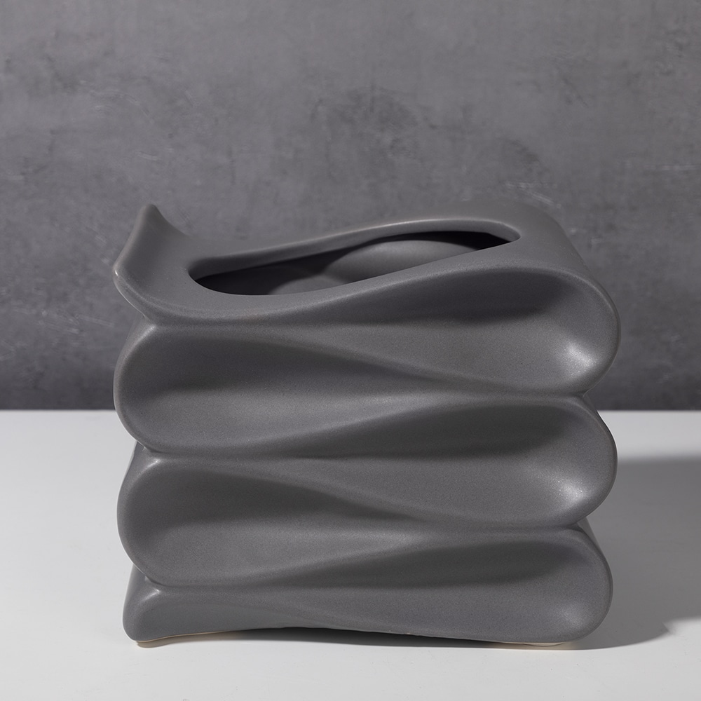 rug-1662534735776-0.jpeg.jpg Urbanloft Home Klanning Ceramic Vase Decoration - Image 2