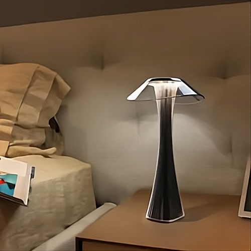 upscalemedia-transformed.png Fluxo Table Lamp – Brilliant Desk Lamp with 3 Lighting Modes - Image 4