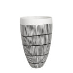 Blume Vas Keramik – Aksen Dekorasi yang Mengesankan