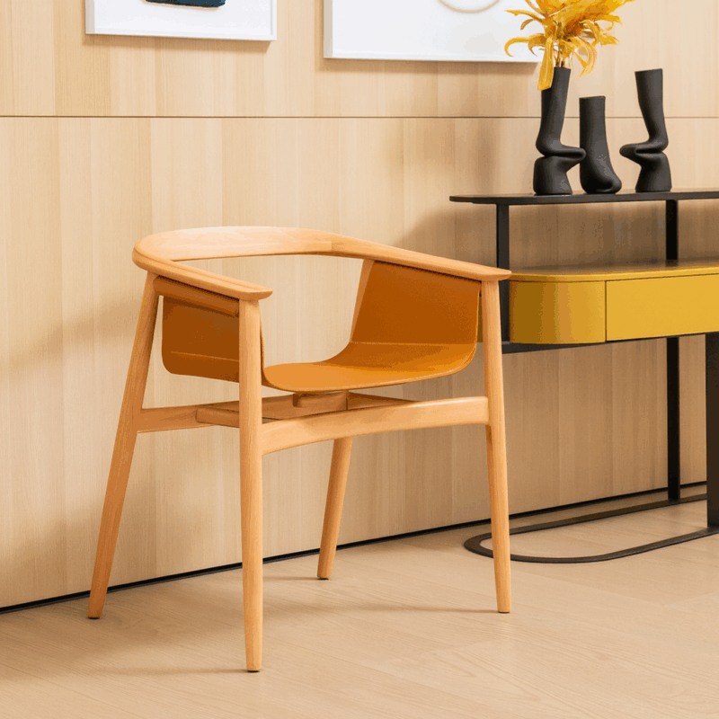 Hikari Dining Chair Berlengan – Perpaduan Abadi Kemewahan